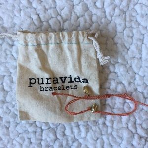 Puravida ‘Peace Sign’ Charm Bracelet